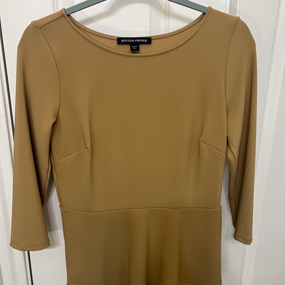 Awesome Khaki Peplum Top Small Excellent Condition - Picture 2 of 7